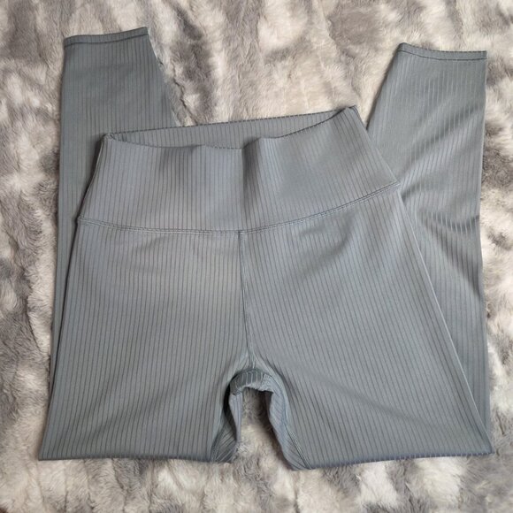 vuori Inversion Rib Legging - Picture 4 of 5